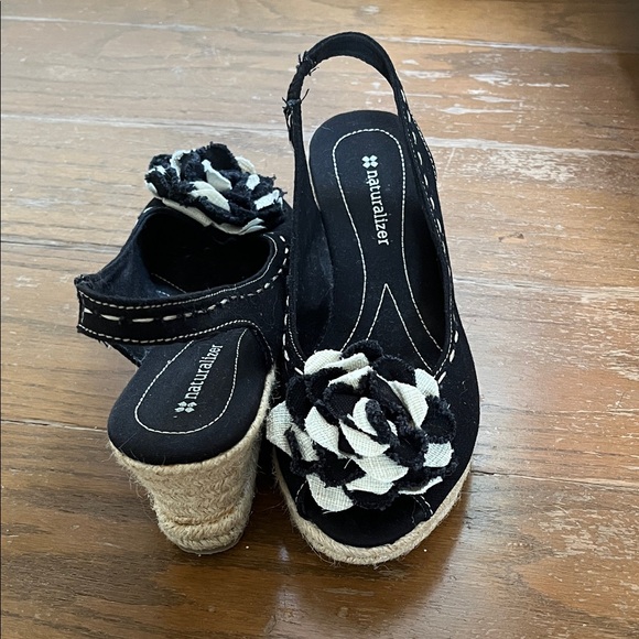 Naturalizer Black and Cream Espadrille Wedges - Picture 8 of 11